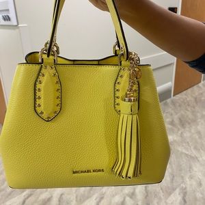 Meet your Posher, Denise